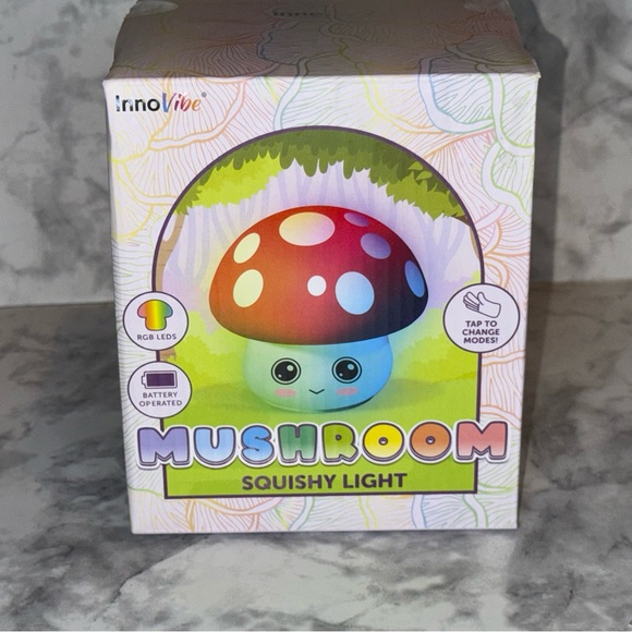 Mushroom Squishy Color Changing Light- NEW - Picture 3 of 5